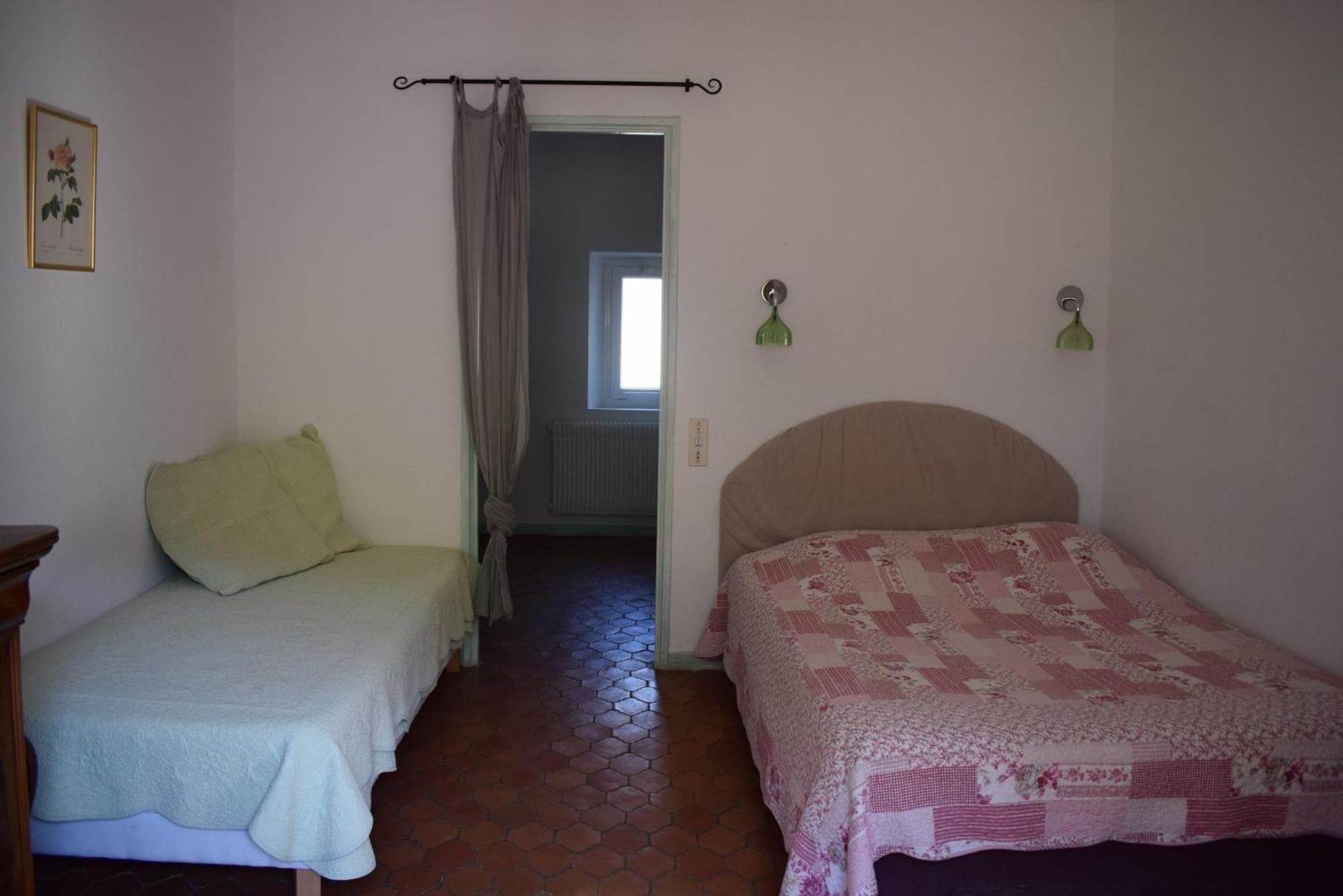 Bed and Breakfast La Figuiere Fontaine De Vaucluse Экстерьер фото