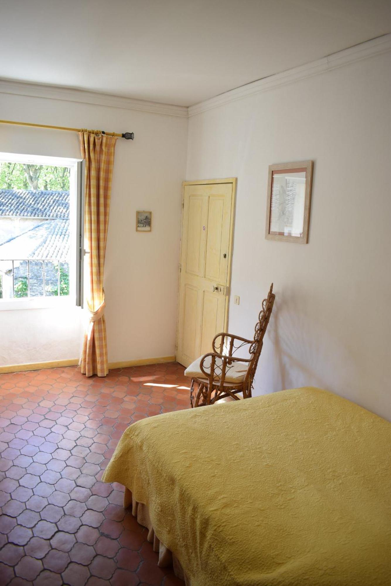 Bed and Breakfast La Figuiere Fontaine De Vaucluse Экстерьер фото