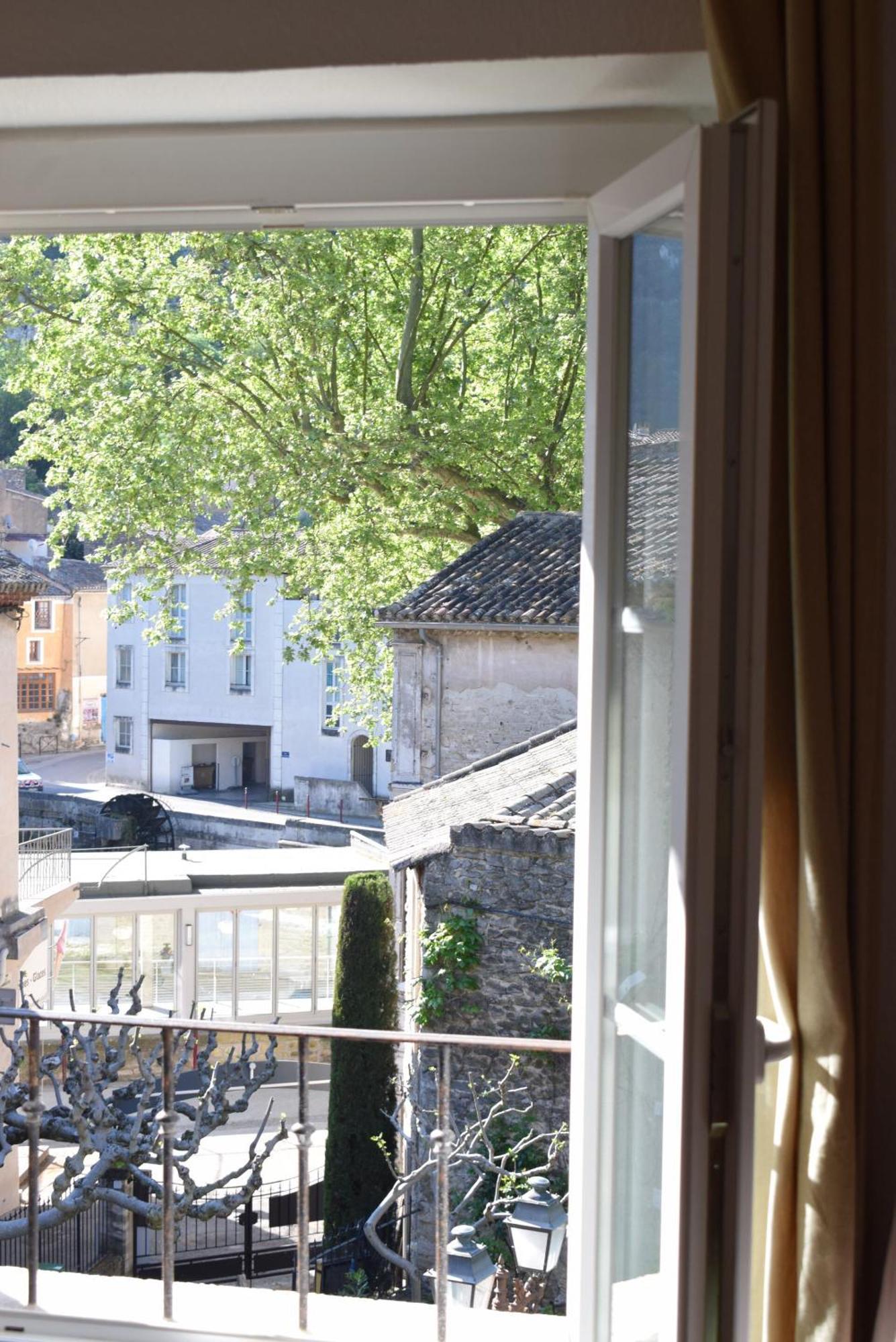 Bed and Breakfast La Figuiere Fontaine De Vaucluse Экстерьер фото