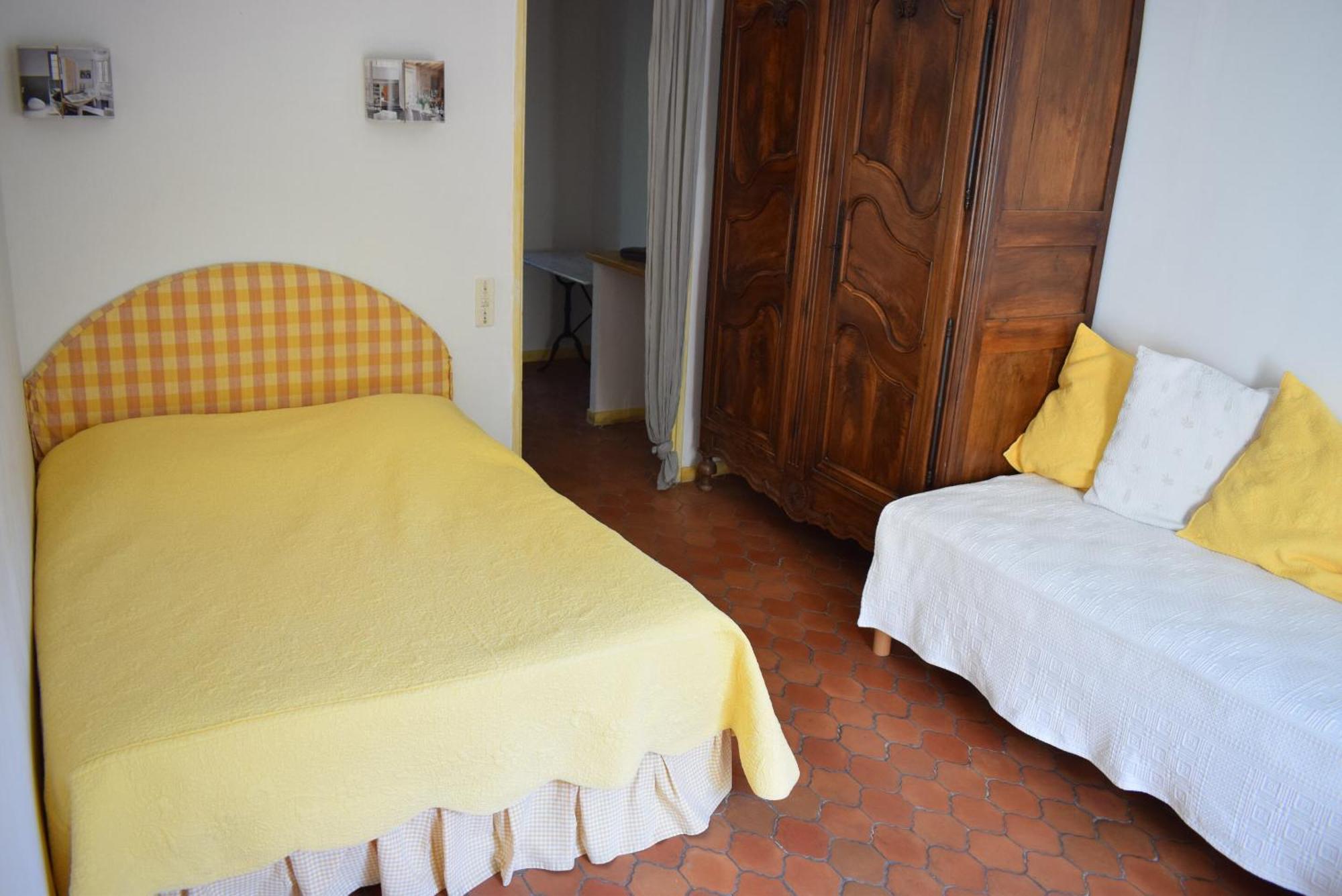 Bed and Breakfast La Figuiere Fontaine De Vaucluse Экстерьер фото